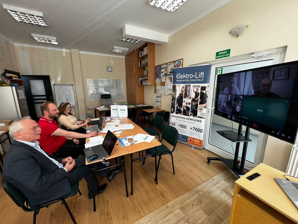 Spotkania robocze dotyczące opracowania materiałów dydaktycznych